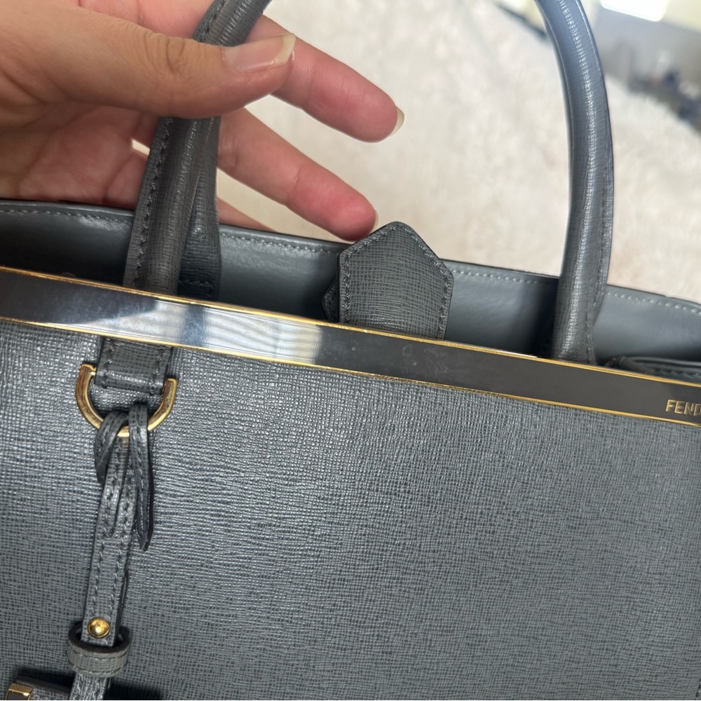 Fendi Petite 2jours in light gray w/ leather strap and bag charm - Picture 15 of 17
